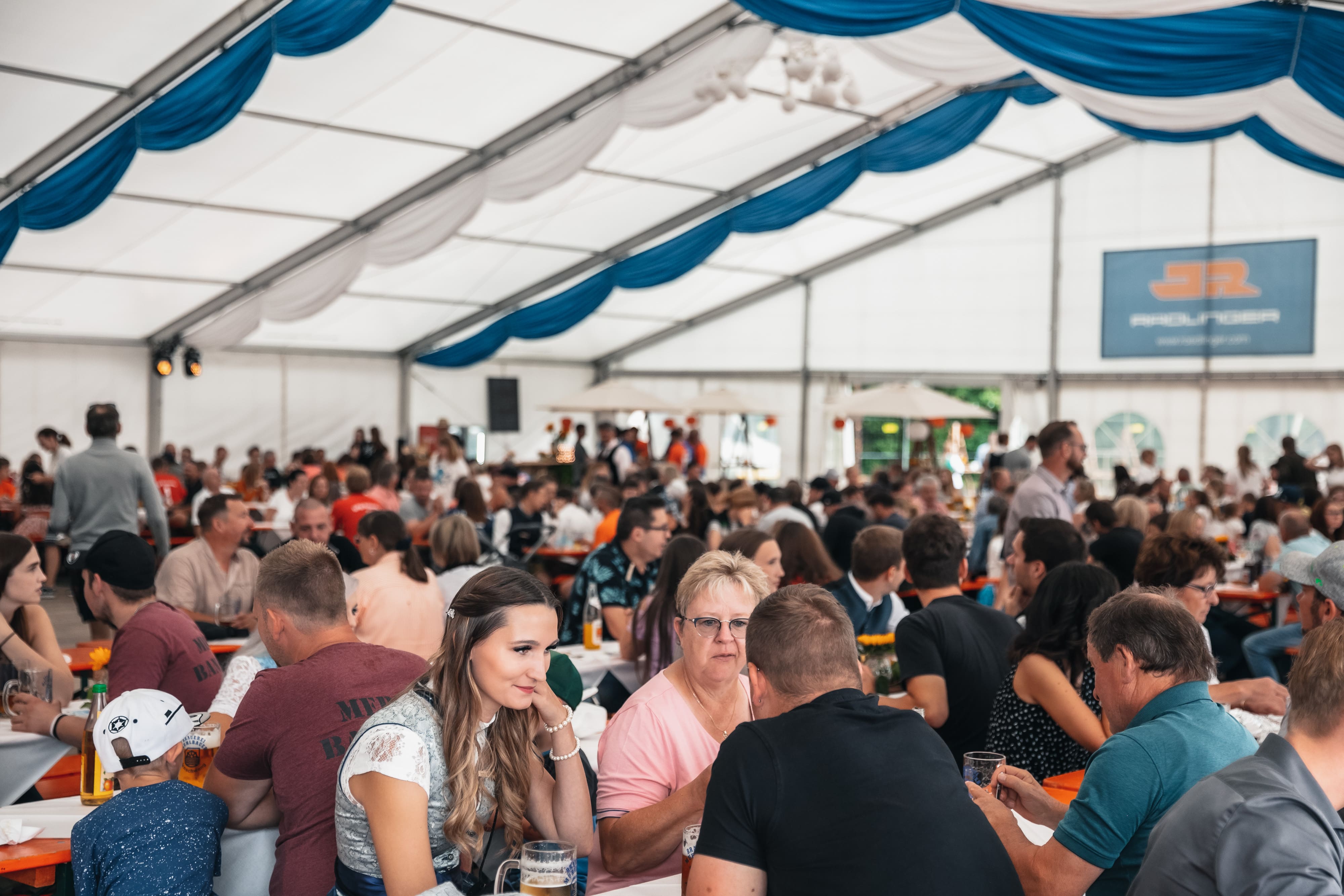 Beim Sommerfest der Josef Rädlinger Unternehmensgruppe feierten alle Mitarbeiter gemeinsam