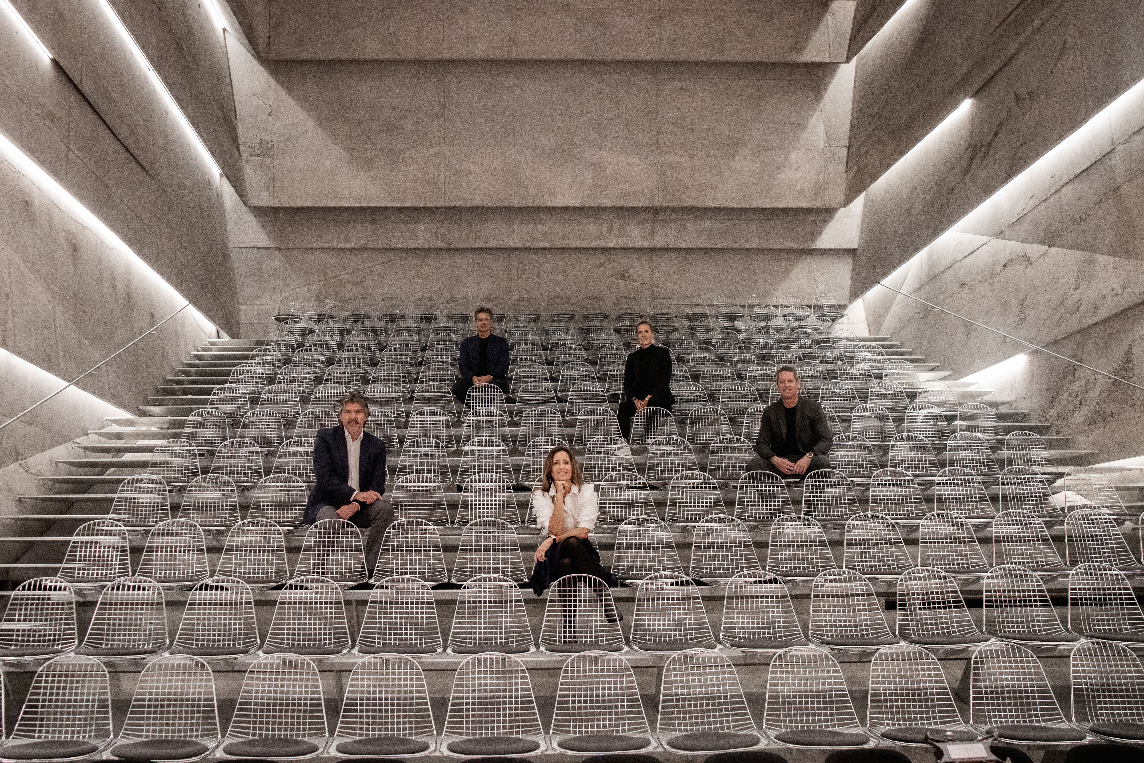 Josef und Petra Rädlinger, Geschäftsführer Rüdiger Altmann und Frau Kathrin mit Konzerthaus-Intendant Professor Thomas E. Bauer im Konzertsaal