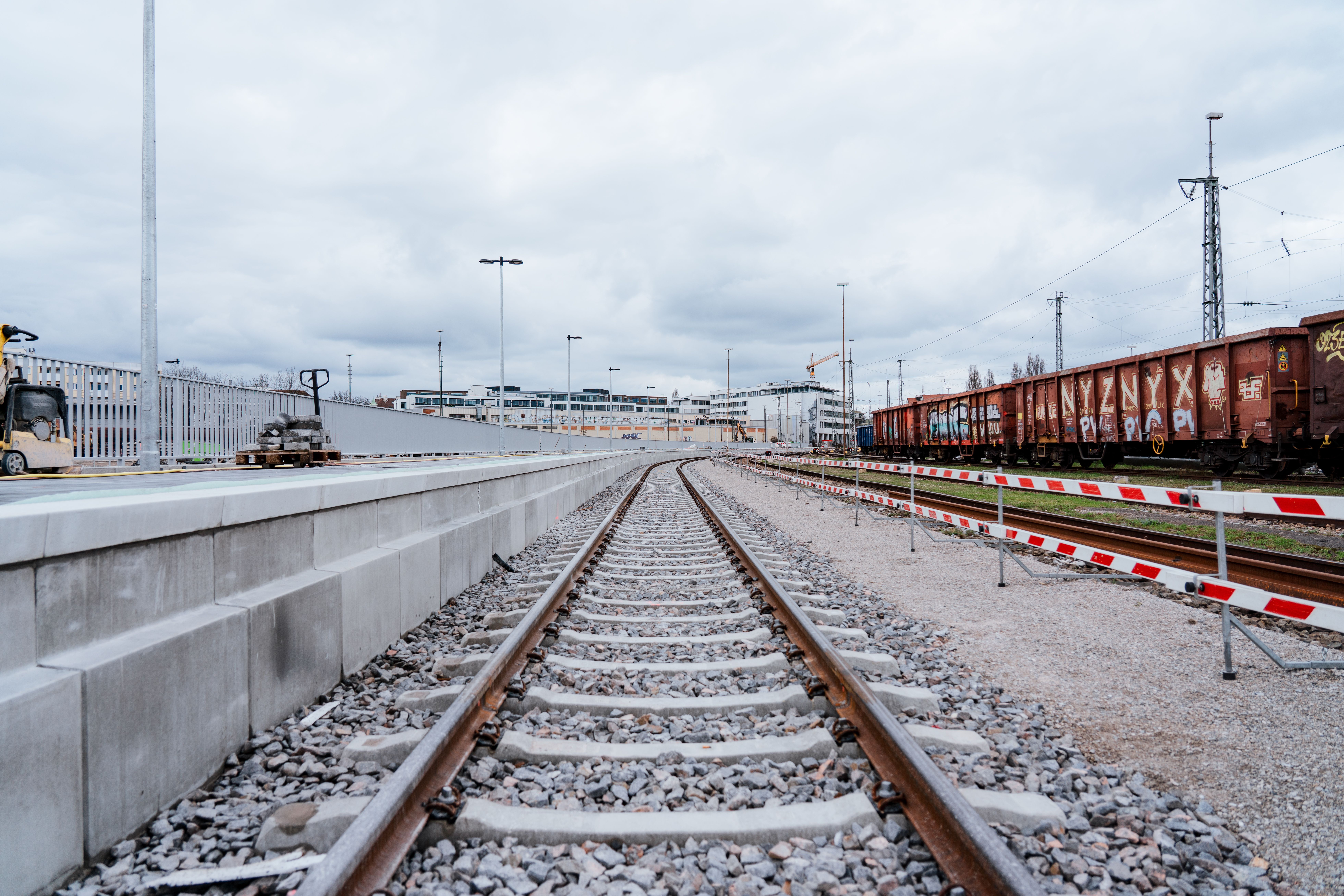 Autoreisezuganlage am Südbahnhof München: Durchfahrtsgleis