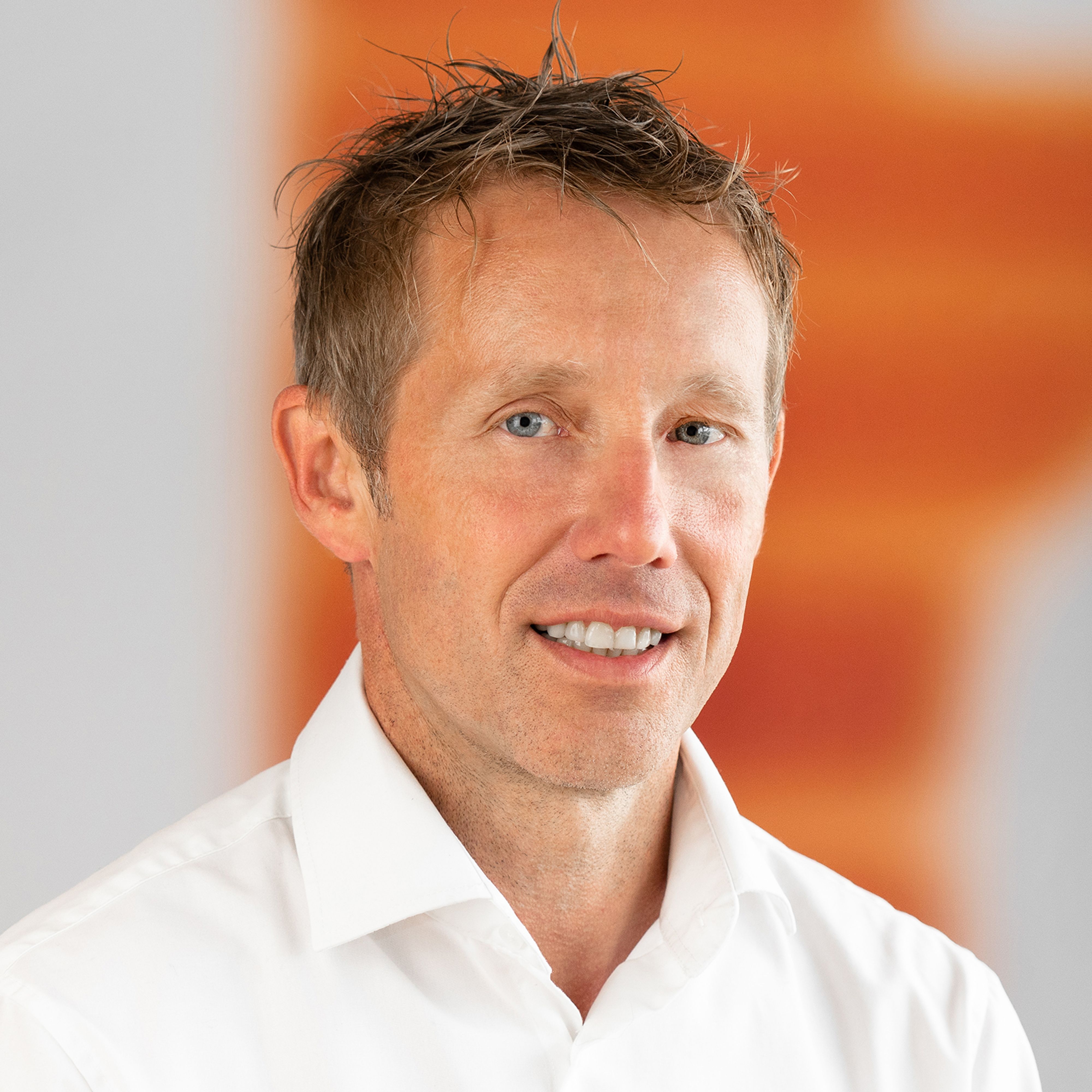 Portrait Berzl Michael, Bereichsleiter Abrechnung und Vermessung, Josef Rädlinger Bauunternehmen GmbH