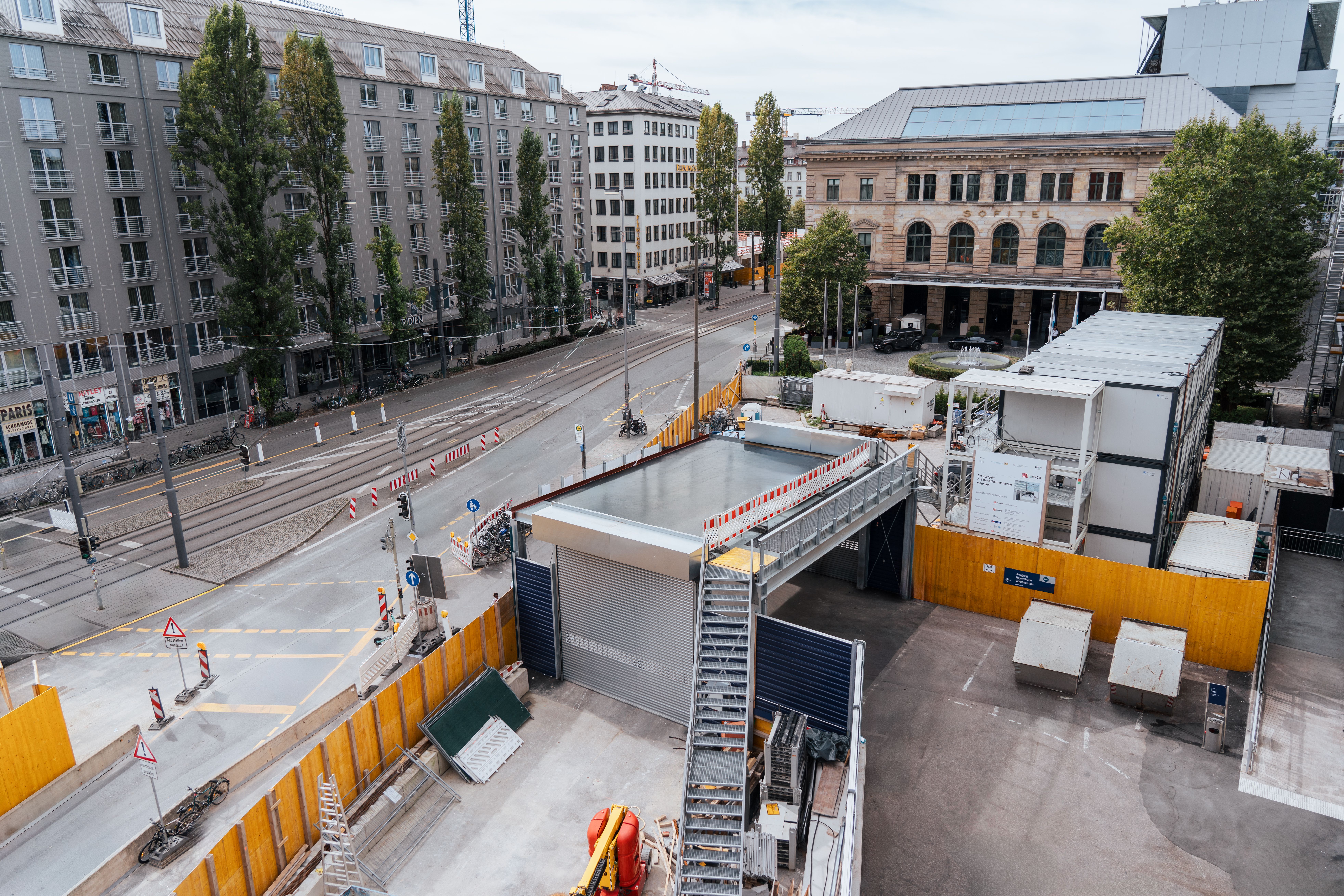 Blick auf den neuen Zugang zum Bunker der U4/U5