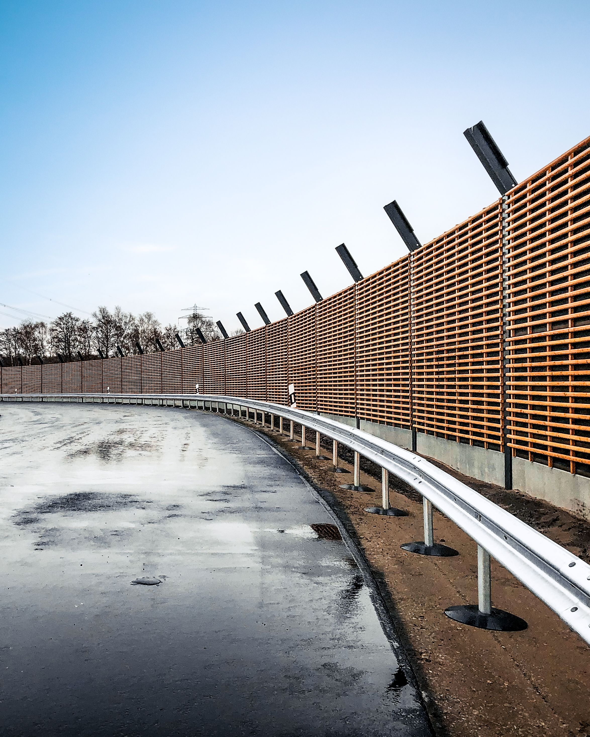 Lärmschutzwand auf der A26 zwischen Buxtehude und der Anschlussstelle Neu Wulmstorf