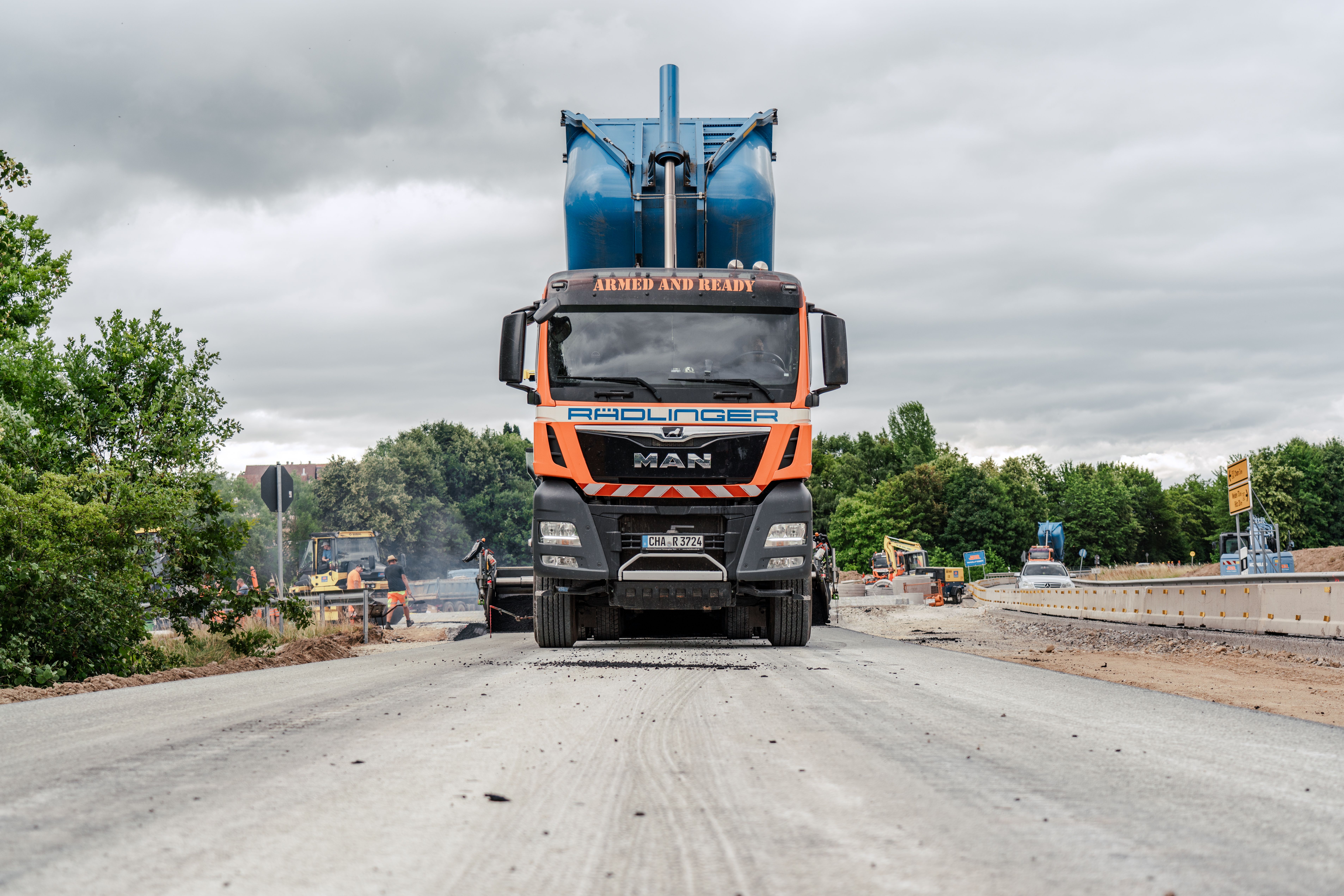 JR Lkw mit Teermaschine