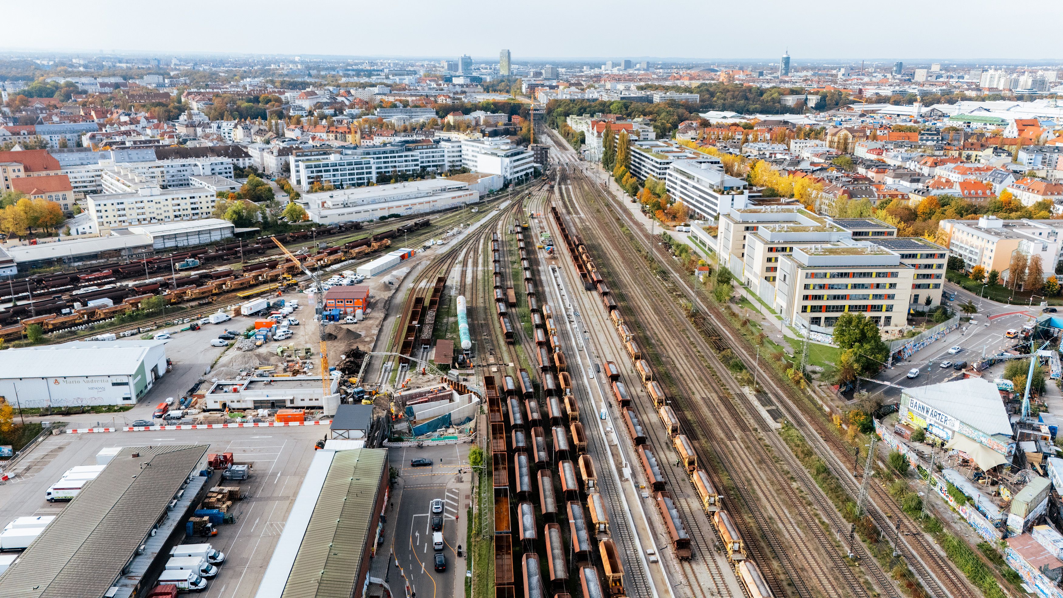 Das Baufeld der Autoreisezuganlage am Südbahnhof München