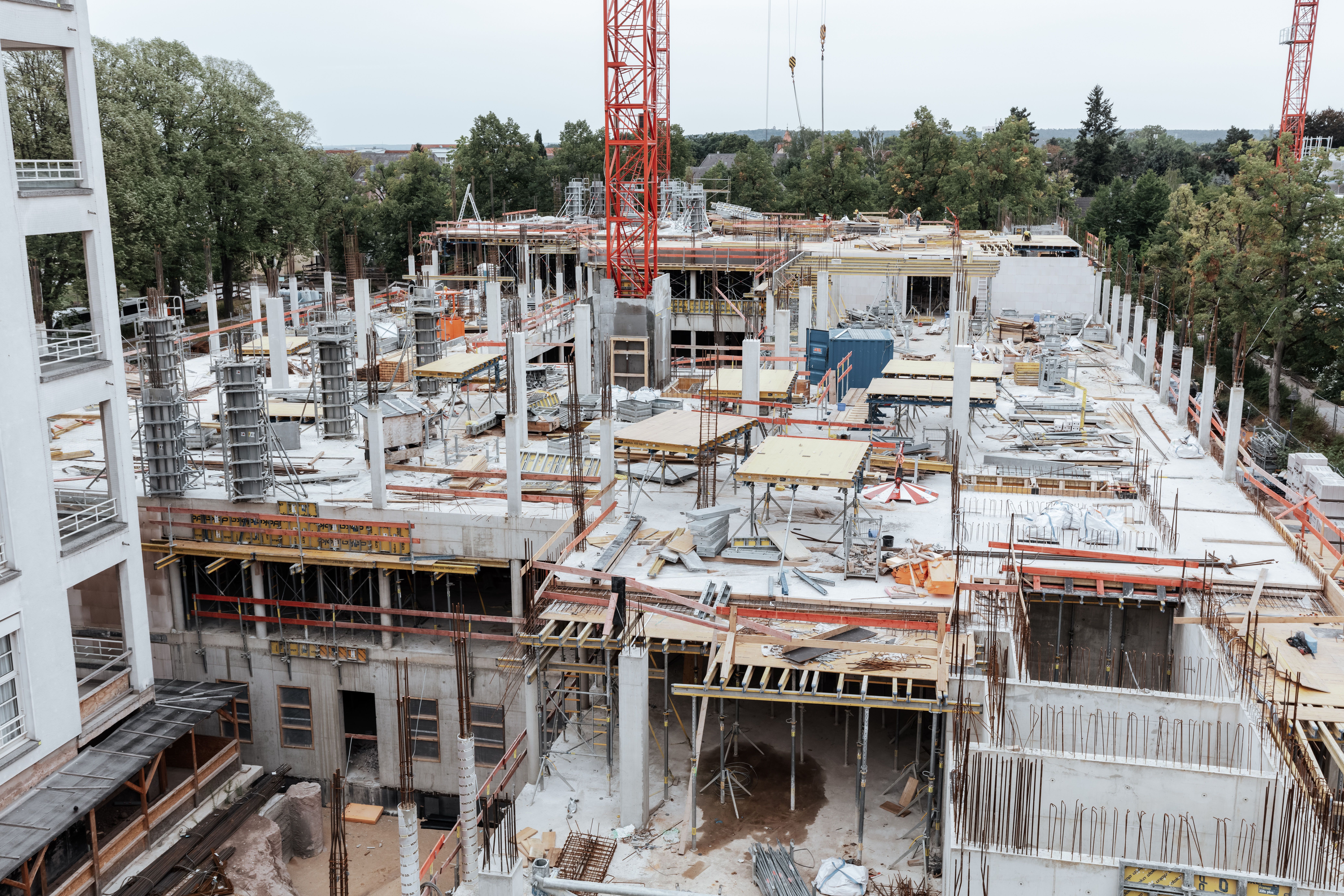 Josef Rädlinger Hochbau: Blick auf Rohbau Baustelle