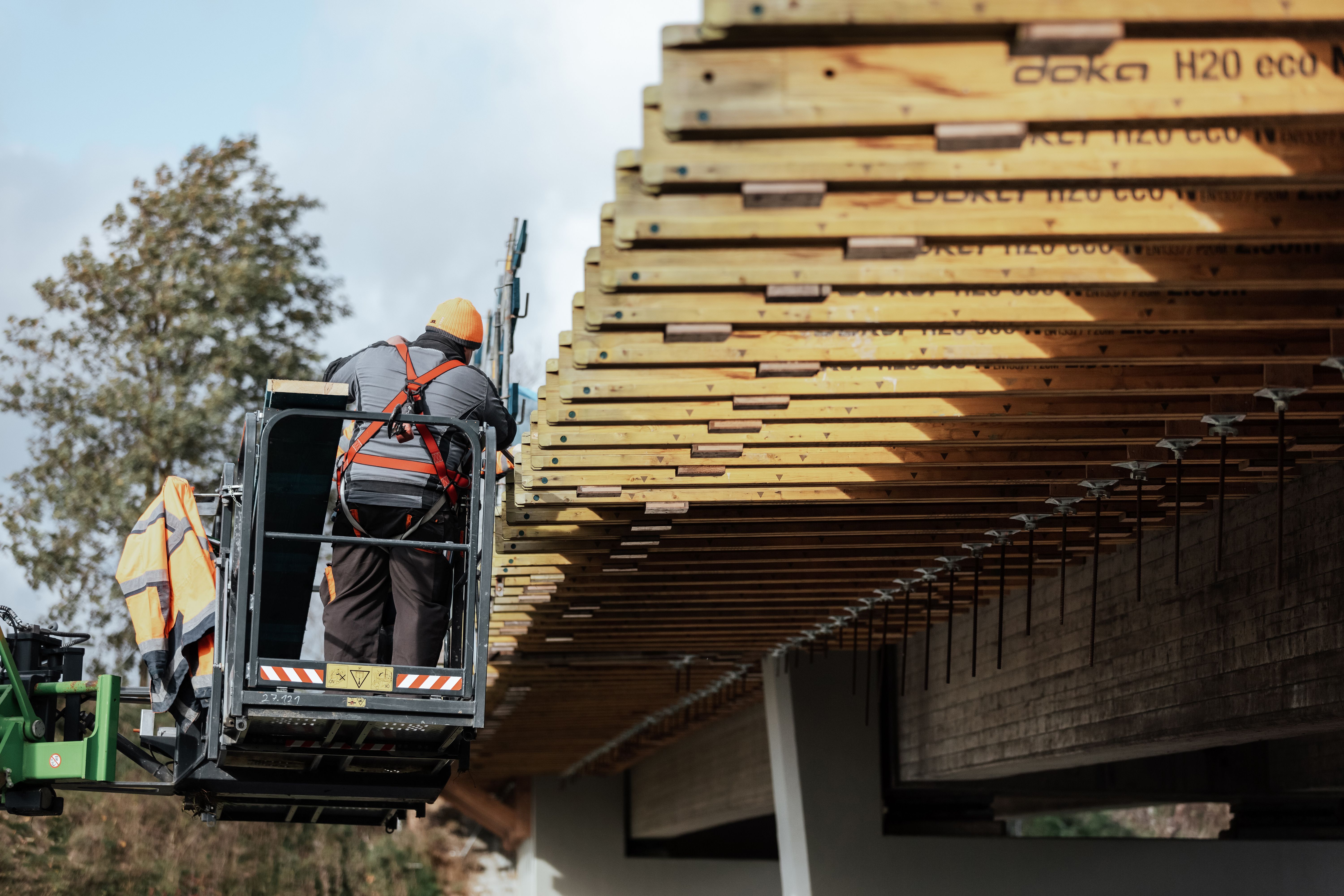 JR Team bei der Sanierung einer Autobahnbrücke auf der A9 bei Münchberg
